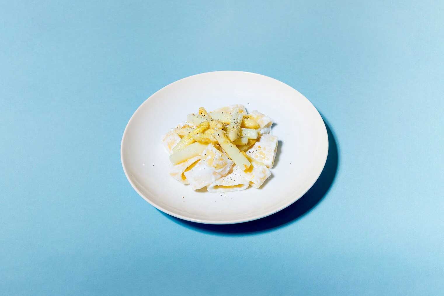 Rezept: Pasta mit weißem Spargel und Ricotta